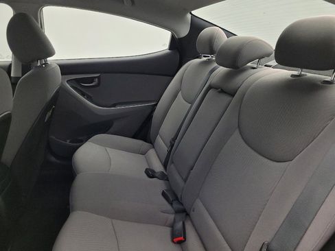 Used 2016 Hyundai Elantra SE image 18