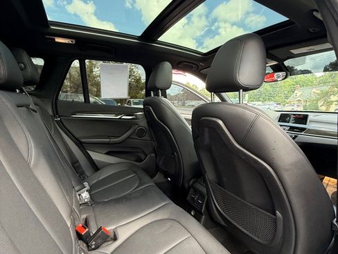 Used 2017 BMW X1 xDrive28i image 11
