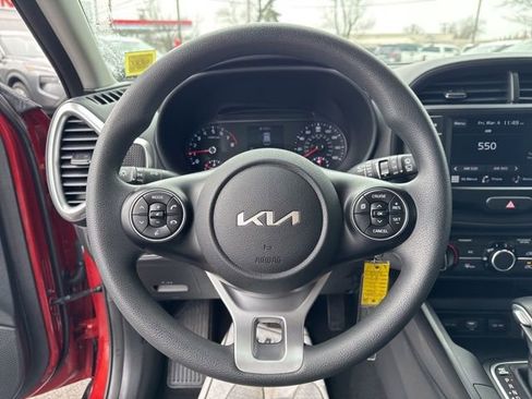 Used 2022 Kia Soul LX w/ Technology Package image 11