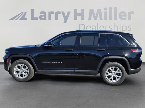 Used 2023 Jeep Grand Cherokee Limited w/ Trailer Tow Prep Group (B) image 2