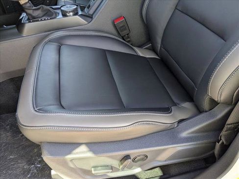 New 2025 Ford Bronco Outer Banks image 4