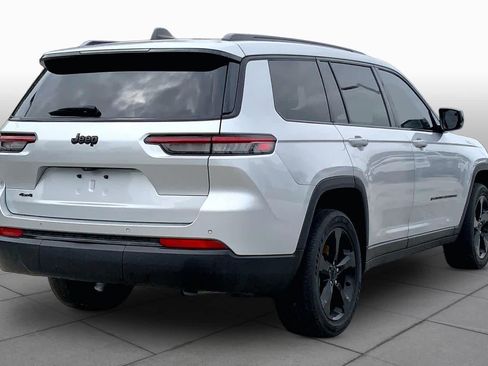 Used 2023 Jeep Grand Cherokee L Laredo AWD/4WD image 13