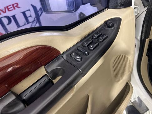 Used 2006 Ford F350 XL image 12