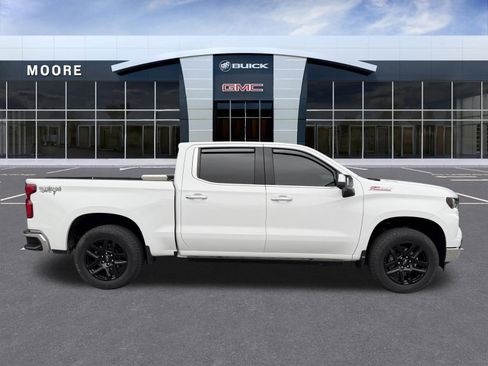 Used 2023 Chevrolet Silverado 1500 LTZ AWD/4WD image 2
