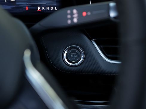 New 2026 Chevrolet Equinox LT w/ Convenience Package II image 21