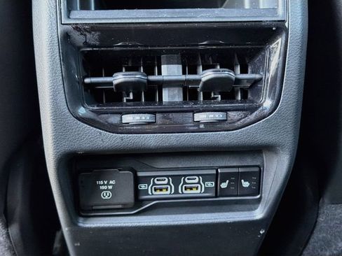 Used 2025 Jeep Grand Cherokee Limited RWD image 20