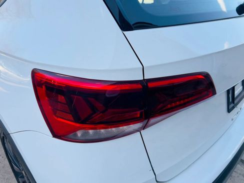 Used 2022 Volkswagen Taos S image 8