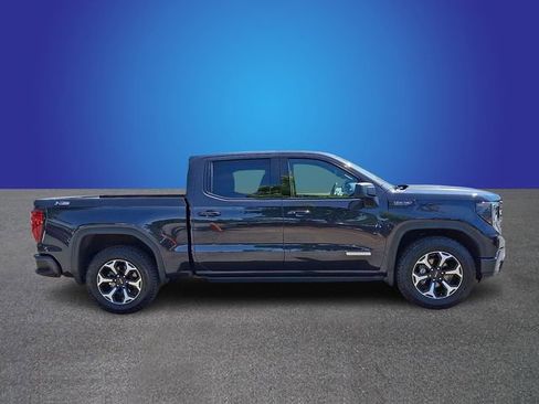 Used 2022 GMC Sierra 1500 Elevation w/ LPO, Elevation Black Package AWD/4WD image 3