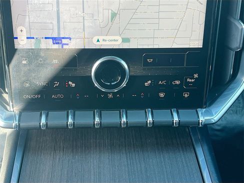 Used 2024 GMC Acadia Denali w/ Super Cruise Package image 16