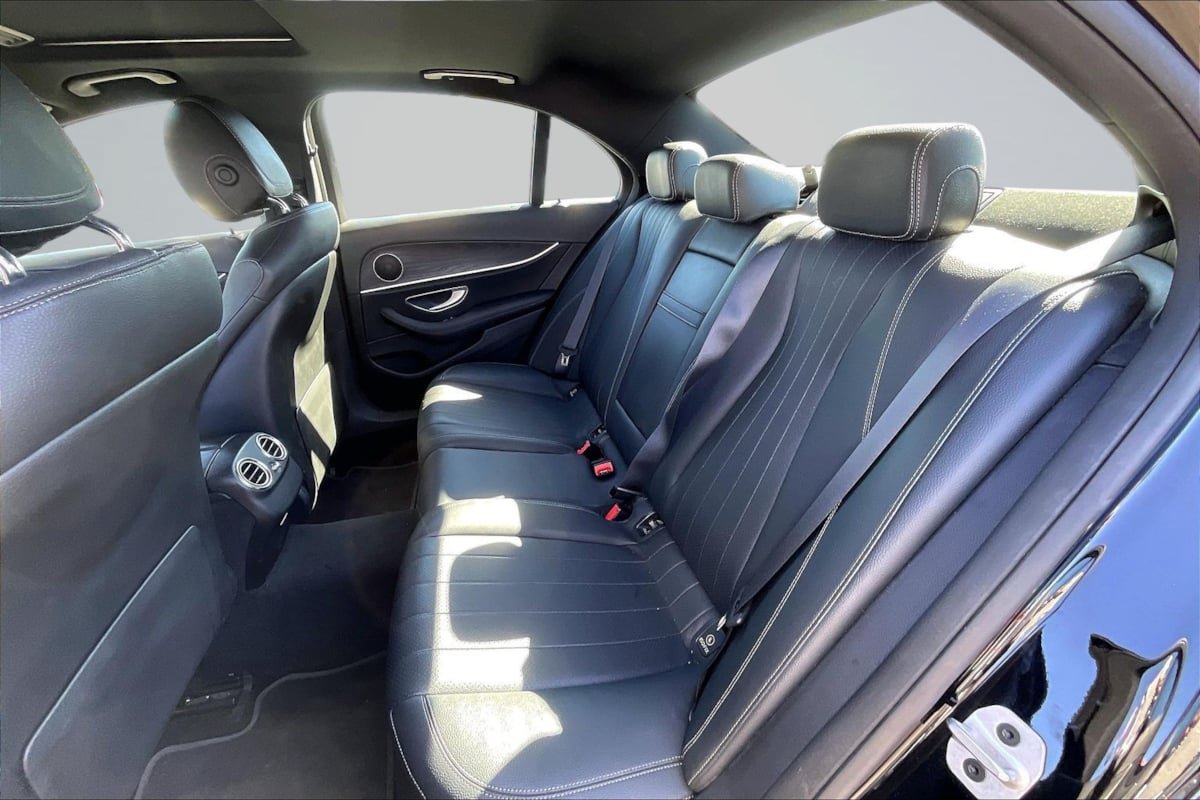 Used 2020 Mercedes-Benz E 350 Sedan image 26