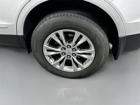 Used 2020 Cadillac XT5 Premium Luxury image 31