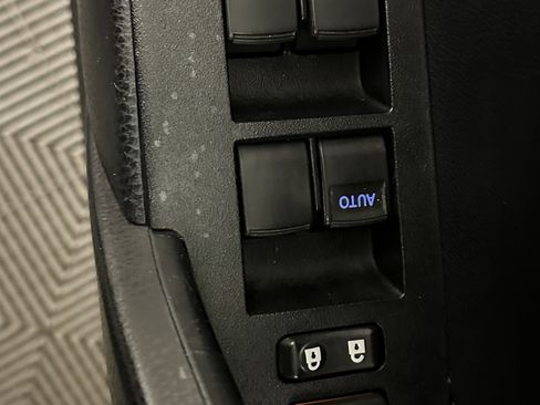 Used 2014 Toyota Corolla S image 30