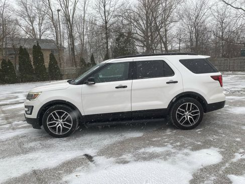 Used 2017 Ford Explorer Sport w/ Equipment Group 401A image 2