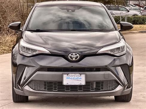 Used 2020 Toyota C-HR XLE image 7