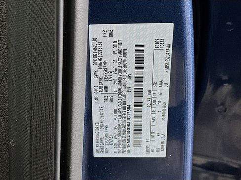 Used 2018 Ford Escape SE image 12