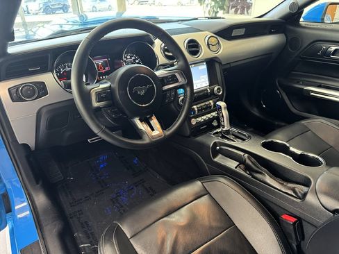 Used 2017 Ford Mustang GT Premium w/ Black Accent Package RWD image 16