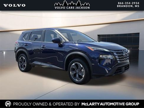 Used 2024 Nissan Rogue SV AWD/4WD image 1