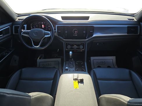 Used 2020 Volkswagen Atlas Cross Sport SEL image 12