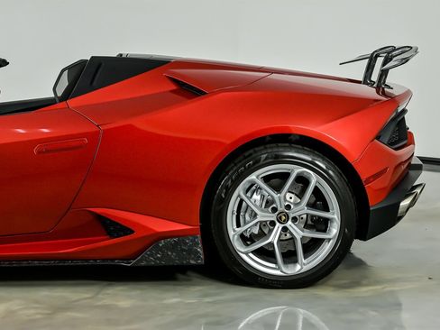 Used 2019 Lamborghini Huracan LP 580-2 image 12