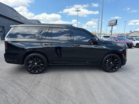 Used 2026 Cadillac Escalade Platinum Sport AWD/4WD image 4