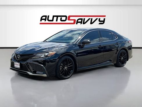 Used 2024 Toyota Camry XSE w/ Navigation Package FWD image 3