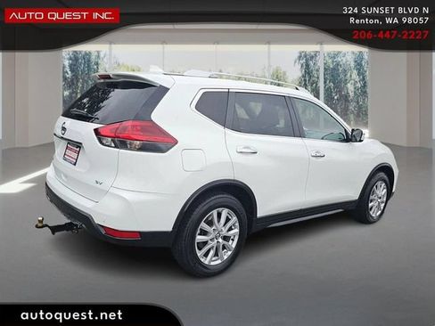 Used 2019 Nissan Rogue SV FWD image 5