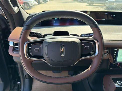 New 2026 Lincoln Navigator Reserve AWD/4WD image 22