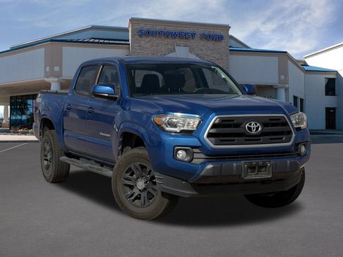 Used 2016 Toyota Tacoma SR5 w/ Towing Package RWD image 1