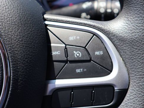 Used 2019 Jeep Compass Sport FWD image 7