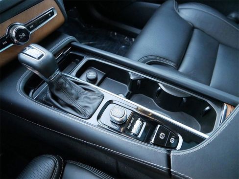 Used 2020 Volvo XC90 T6 Inscription image 23