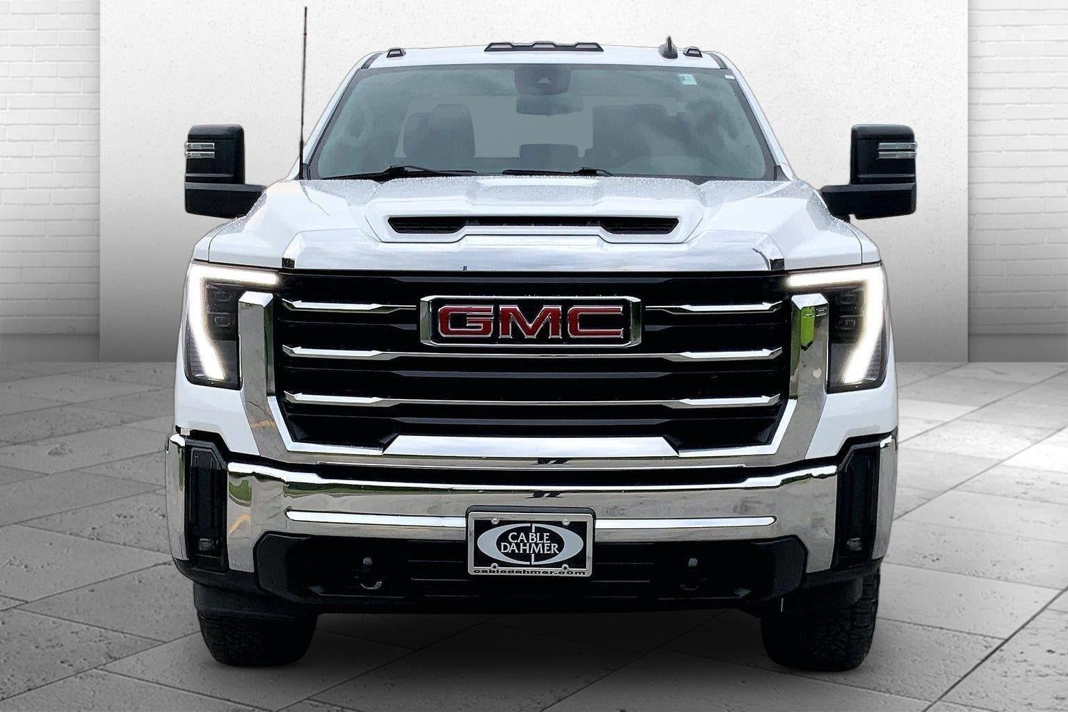 Used 2024 GMC Sierra 2500 SLE w/ SLE Value Package; AWD/4WD image 2