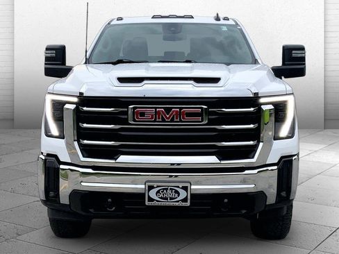 Used 2024 GMC Sierra 2500 SLE w/ SLE Value Package; AWD/4WD image 2