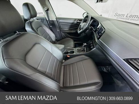 Used 2024 Volkswagen Jetta SE image 25