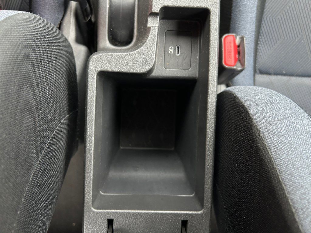 Used 2025 Nissan Versa SV FWD image 25
