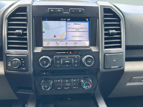 Used 2018 Ford F150 XLT w/ Equipment Group 302A Luxury AWD/4WD image 13