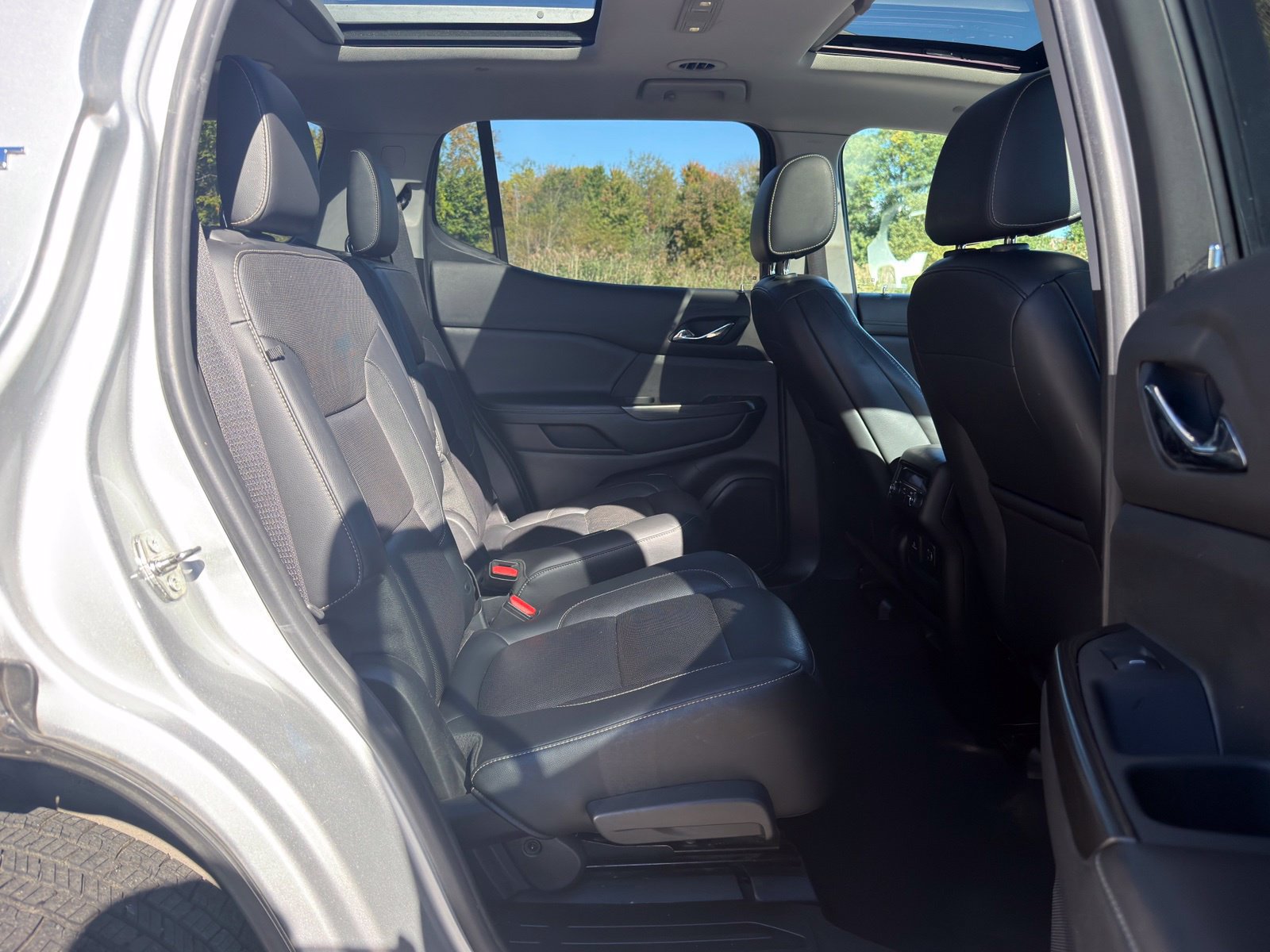 Used 2019 GMC Acadia SLT AWD/4WD image 37