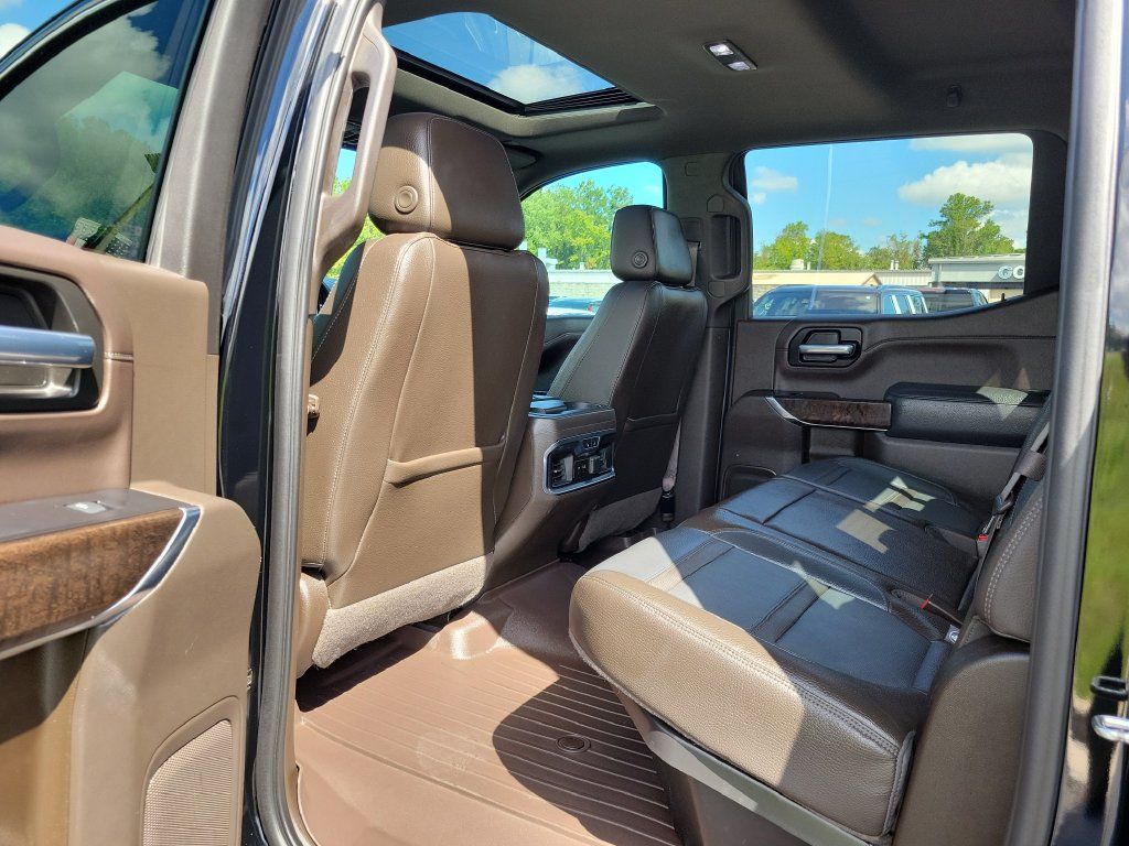 Used 2019 GMC Sierra 1500 Denali w/ Denali Ultimate Package AWD/4WD image 10