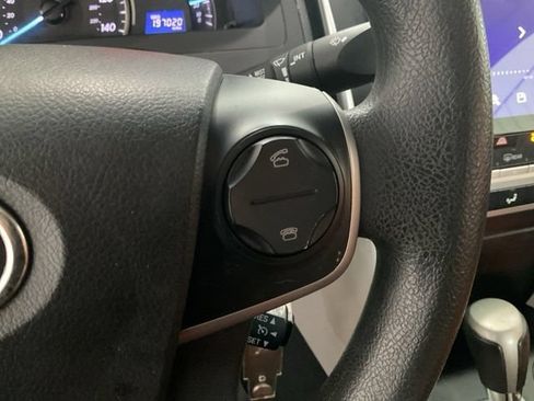 Used 2014 Toyota Camry LE FWD image 9