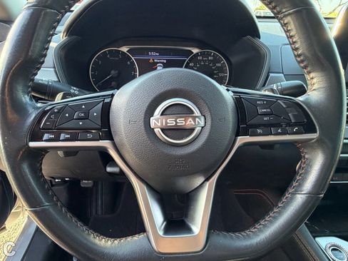 Used 2023 Nissan Altima 2.5 SR FWD image 12