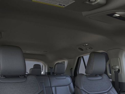New 2025 Ford Explorer Active w/ Active Comfort Package image 23