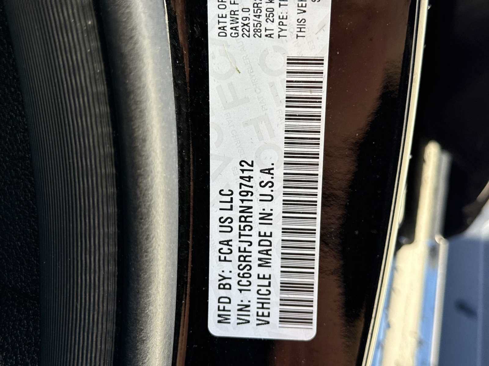 Used 2024 RAM 1500 Laramie AWD/4WD image 34