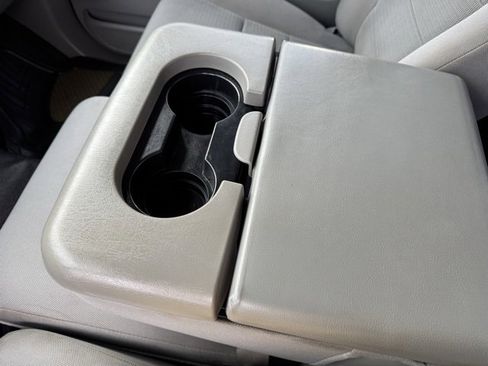 Used 2004 Ford F350 XLT image 23