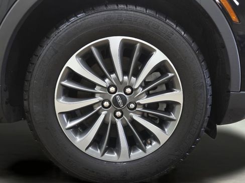 Used 2023 Lincoln Nautilus AWD image 35