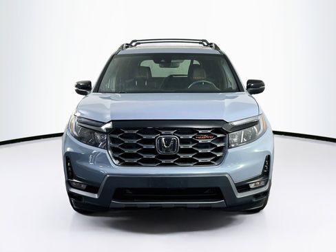 Used 2023 Honda Passport TrailSport image 2