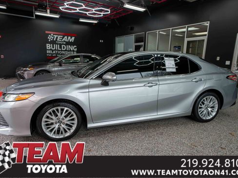 Used 2019 Toyota Camry XLE image 1