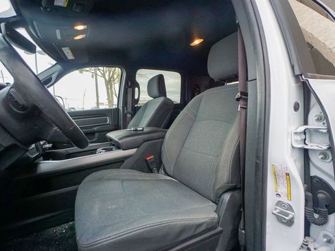 Used 2022 RAM 2500 Big Horn w/ Night Edition image 17