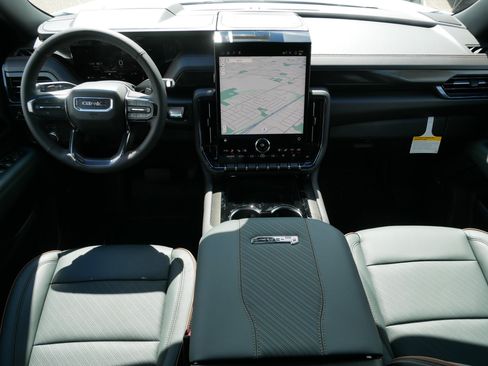 New 2026 GMC Yukon XL AT4 w/ AT4 Premium Package AWD/4WD image 6