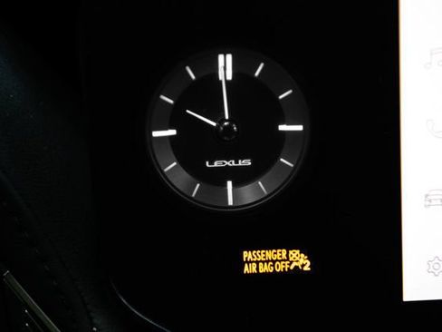 Used 2023 Lexus LS 500h AWD w/ Luxury Package image 38