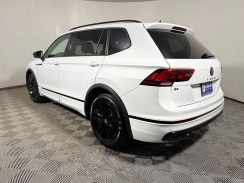 Used 2022 Volkswagen Tiguan SE R-Line AWD/4WD image 4