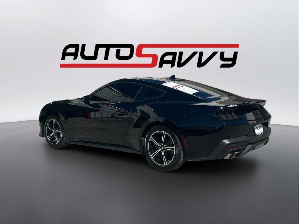 Used 2025 Ford Mustang Premium RWD image 7